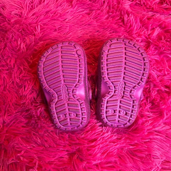 Toddler Classic Lined Glitter Clog - Picture 4 of 5